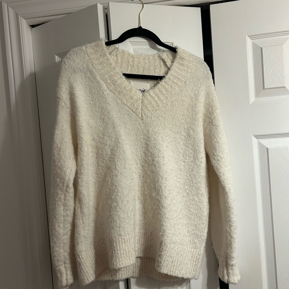 Aerie Cream V-Neck Sweater